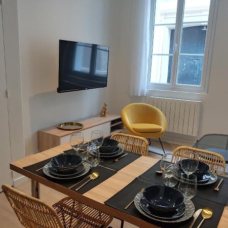 T2 De Luxe Centre Ville + Parking Prive !! Rouen Bagian luar foto